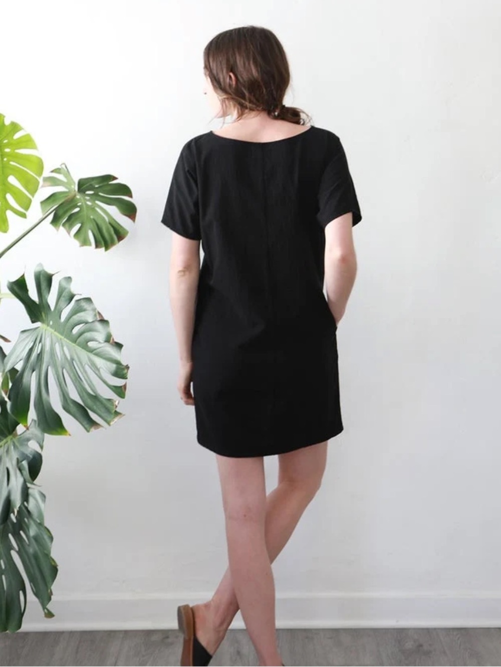 Me & Arrow Forest green Short-Sleeve Mini Dress